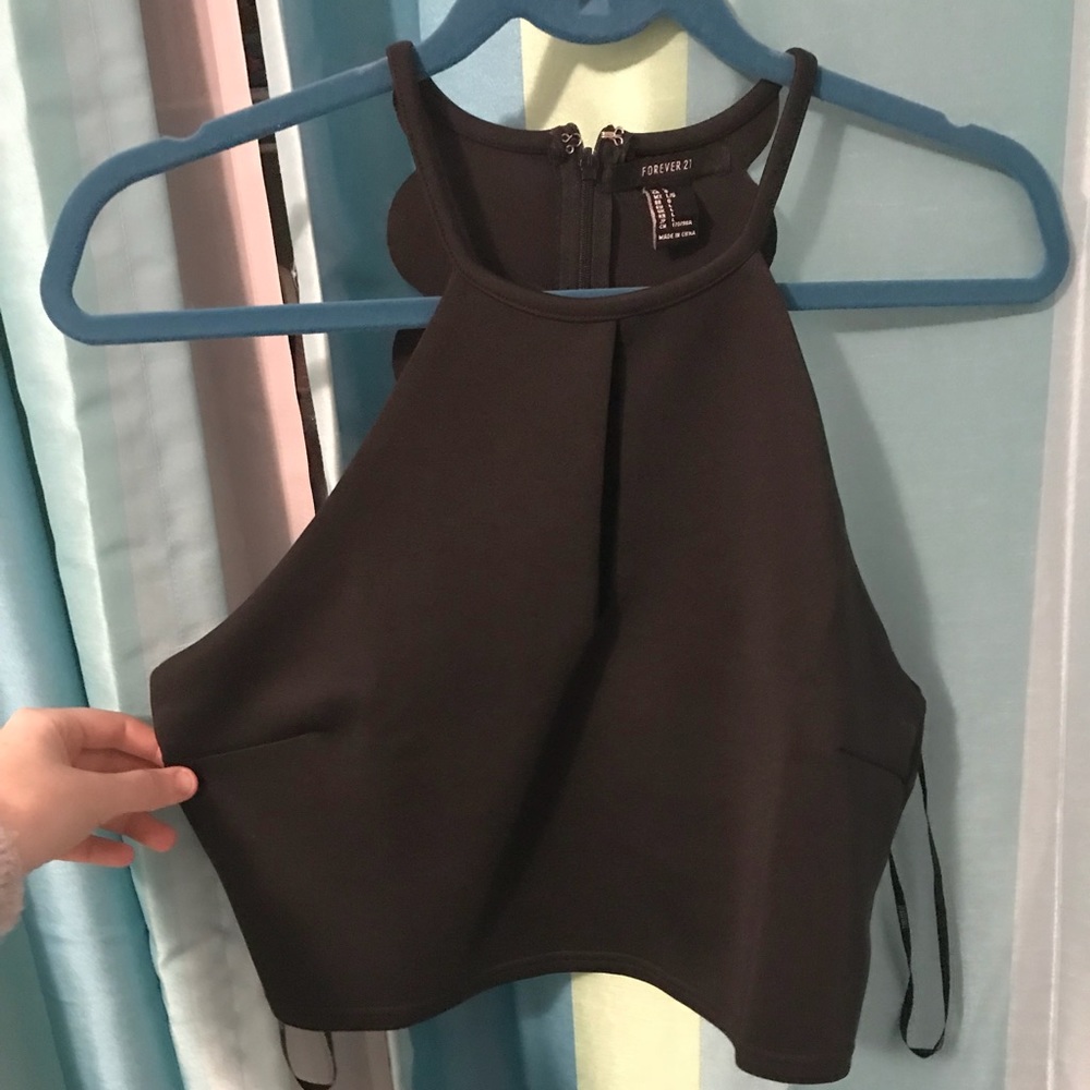 Forever 21 black crop top scallop back